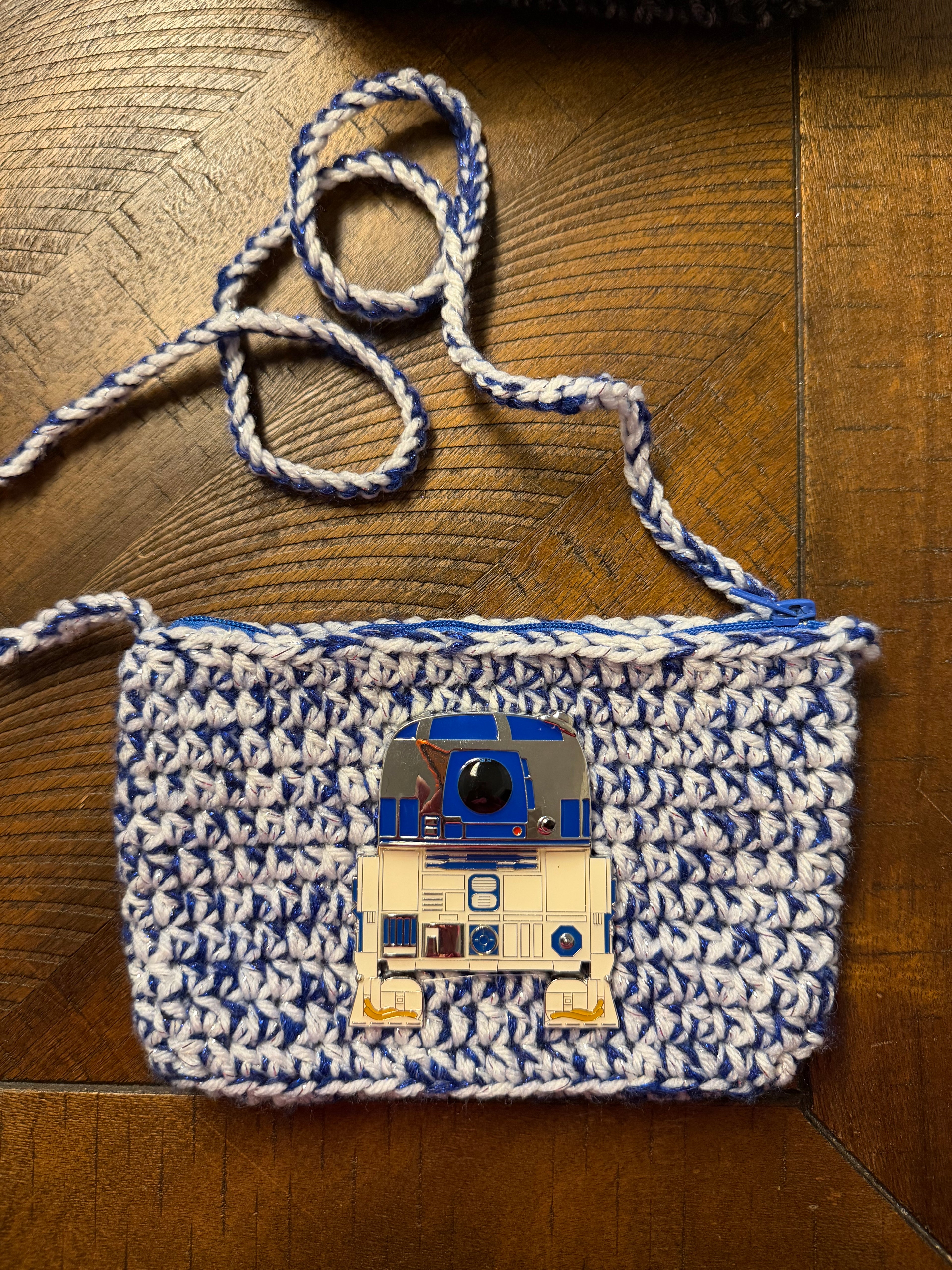 R2d2 crochet crossbody purse